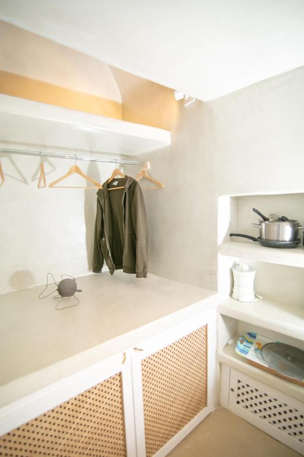 Menias Cave House Apartment Oia  Bagian luar foto
